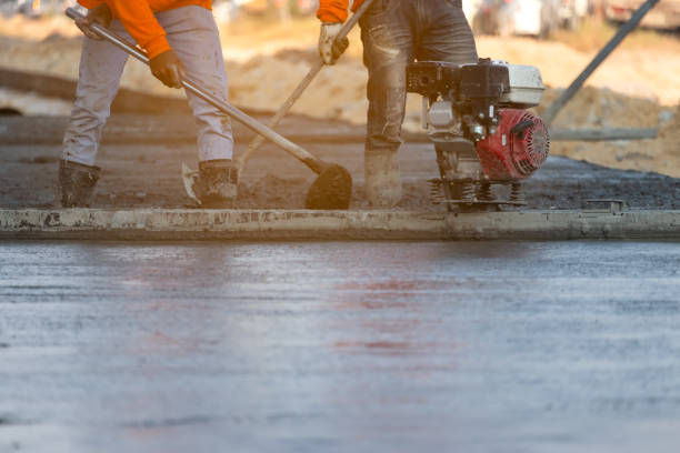 Best Residential Concrete Solutions in Delavan, IL